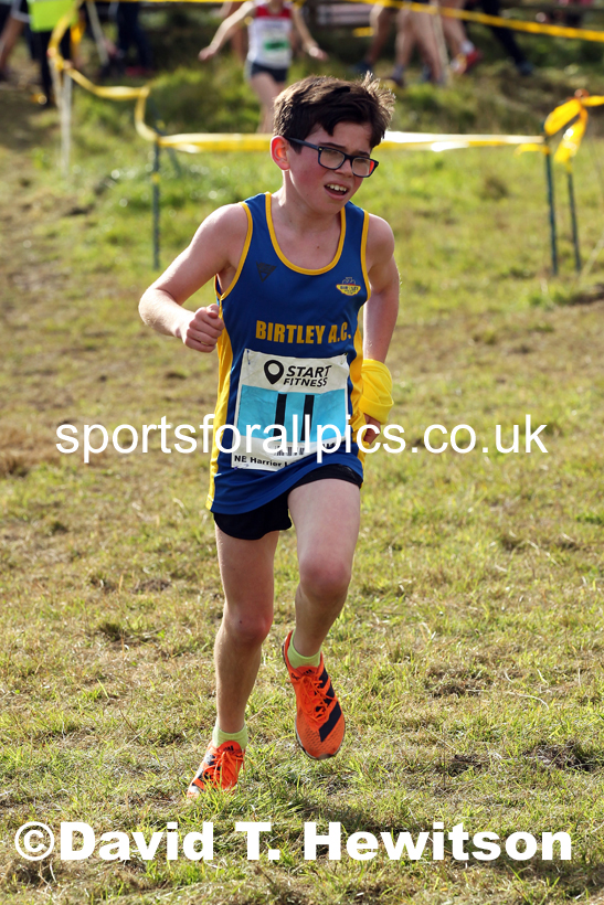 Boys under-13s 2021 North Eastern Harrier League, Druridge Bay. Photo: David T. Hewitson/Sports for All Pics